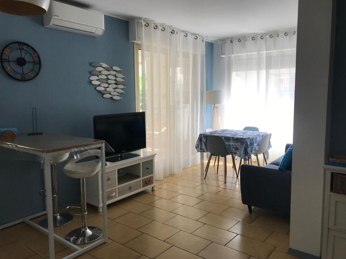 Blue Shades Apartment Бордихера Екстериор снимка